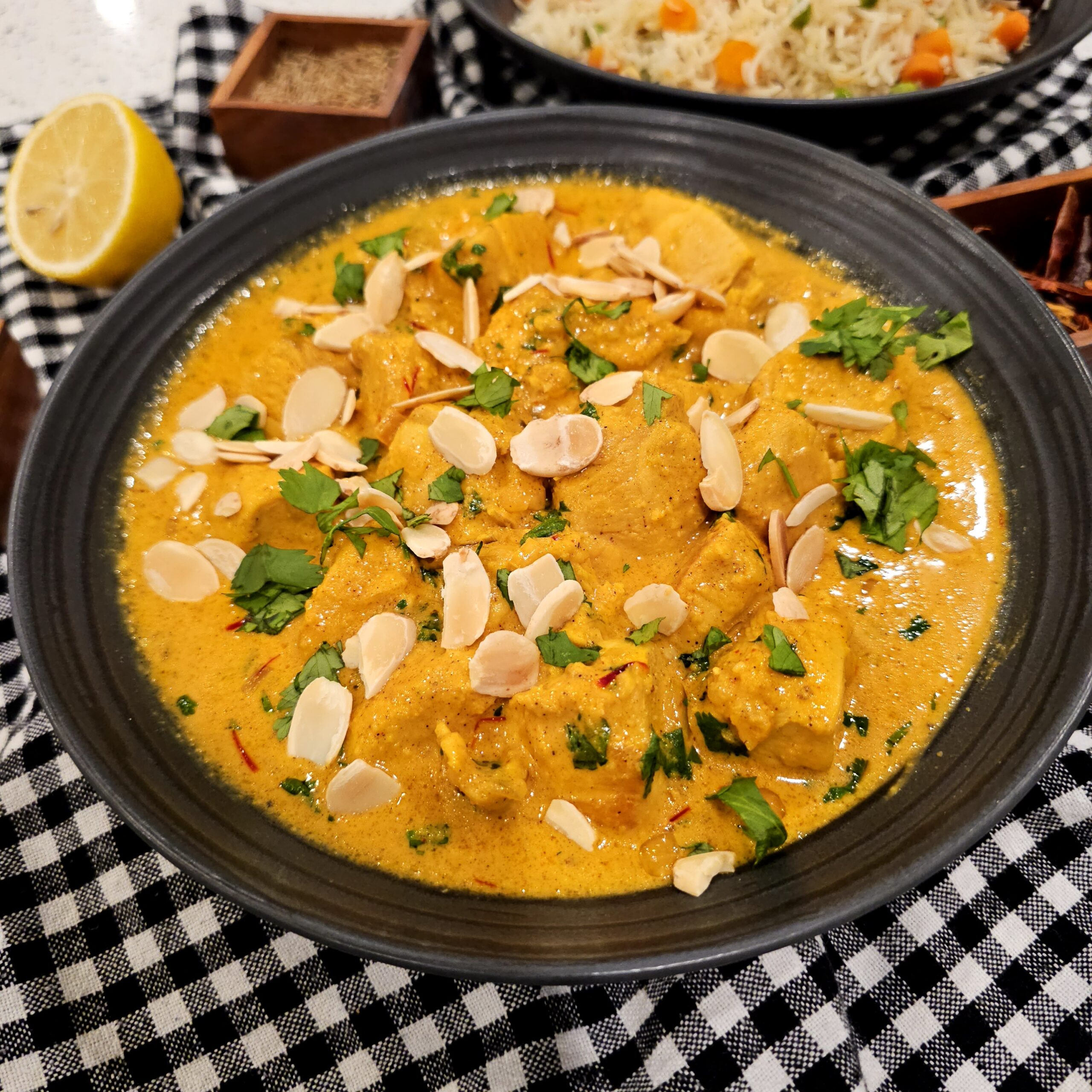 Read more about the article Saffron Chicken Curry – Easy Homemade Dinner