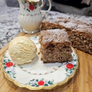 Cinnamon Apple Sourdough Cake – Cozy Dessert